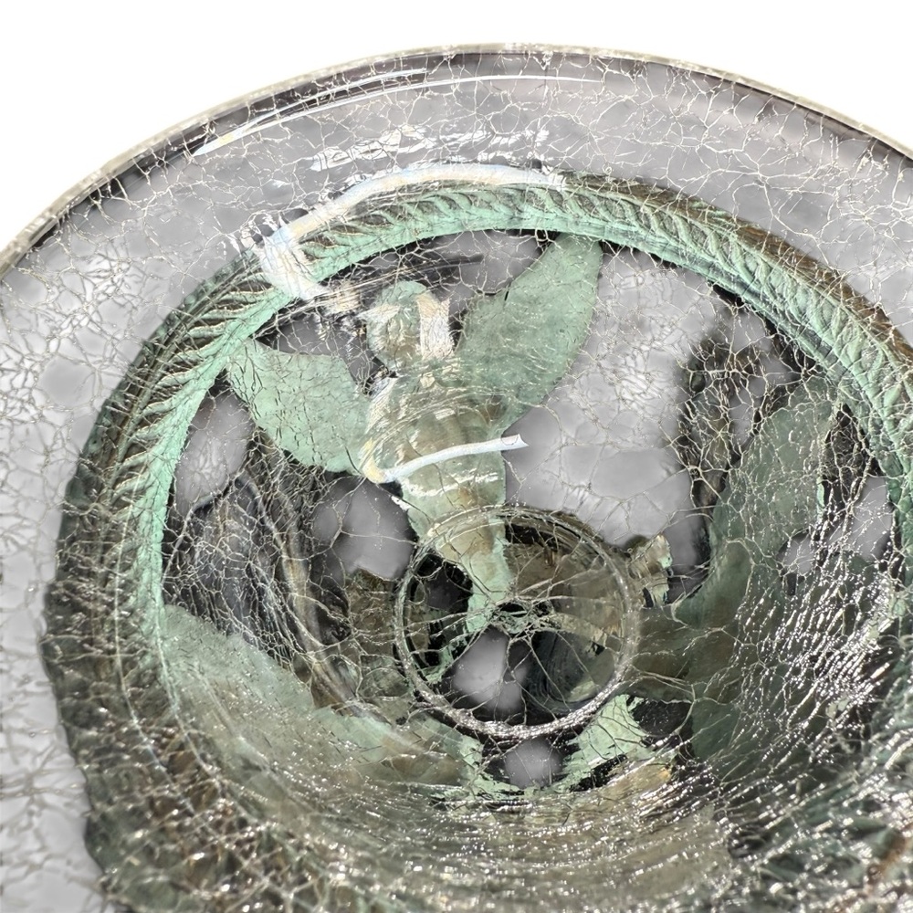 VINTAGE CRACKLE GLASS CENTERPIECE BOWL WITH VERDIGRIS CHERUB BASE - Picture 6 of 9
